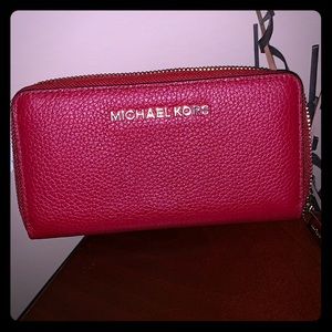 Michael Kors Jet Set ZIP Wallet